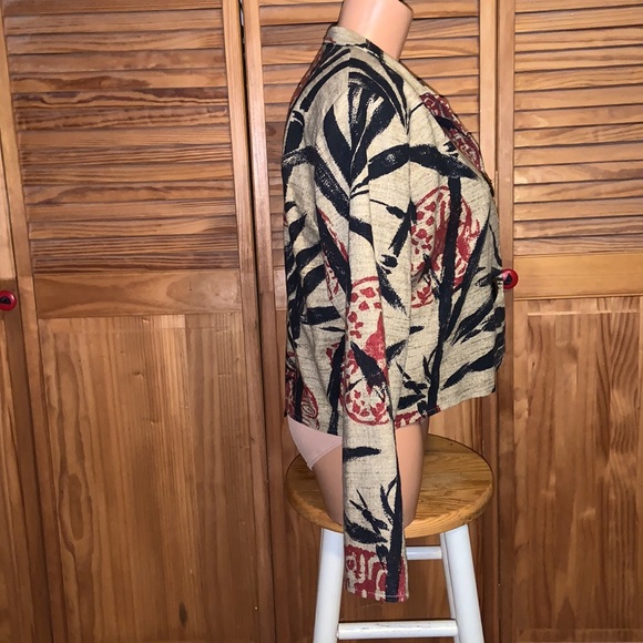 Painted ponies, Asian inspired crop jacket, three button, front, beige red black - Picture 5 of 10